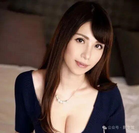 猫咪第一次见到小奶狗的反应，太治愈了 - 3456影院